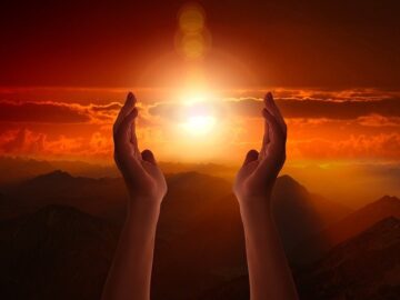 『世界の神々リスト:男性神編』あなたの神の系列は?最強の神、対応する惑星は?
